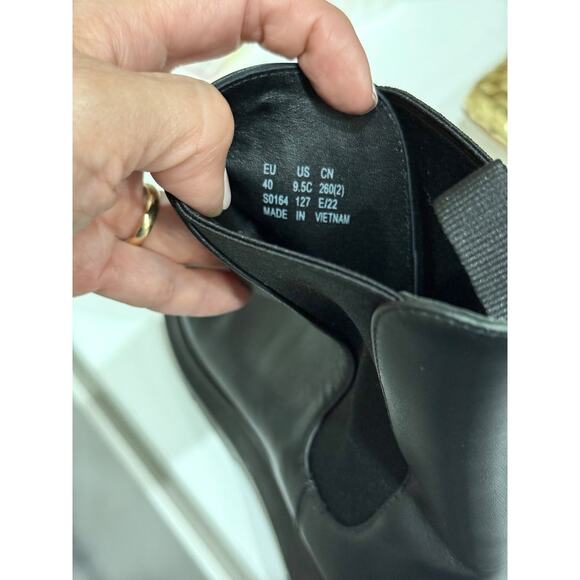 Stuart Weitzman Norah Chunky Lug Sole Ankle Chelsea Boots Black Women's Size 9.5 - Picture 7 of 8